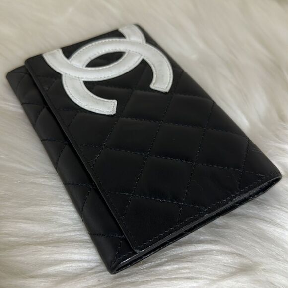 💯Authentic Chanel Cambon Bifokd Wallet🍀 - Picture 5 of 14